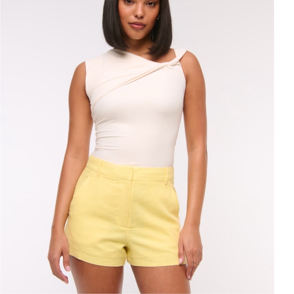 A&F Sloane Tailored Linen-Blend Short size 25 NWT pale yellow high rise fit